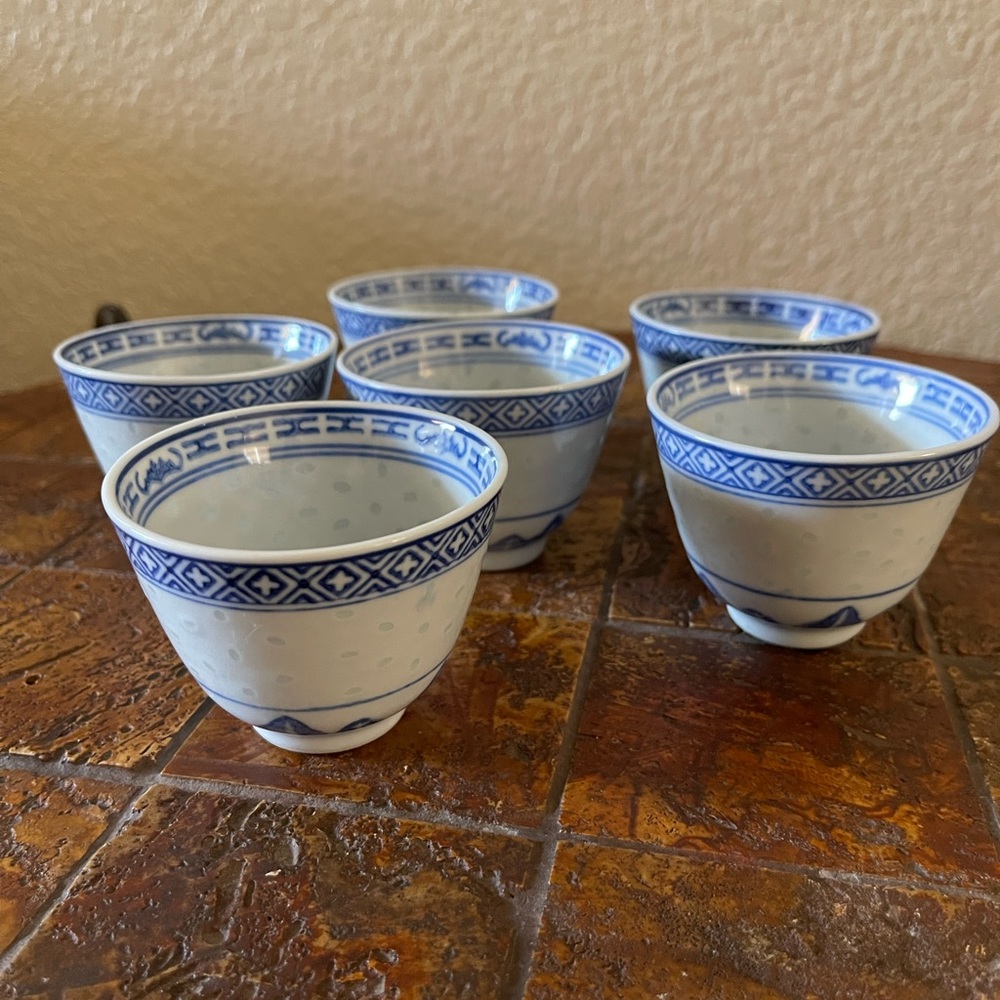 Vintage Tea cups - Picture 1 of 9